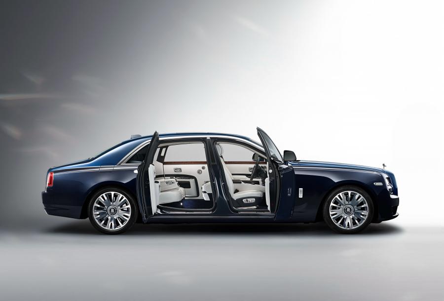  Rolls-Royce Ghost EWB 2014 года  (UK) (фото 2 из 26)